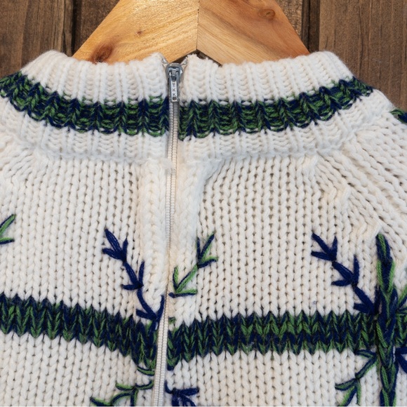 Vintage Handknit Cottagecore Cabincore Mock Neck Cross Stitch Sweater Small - Picture 4 of 9